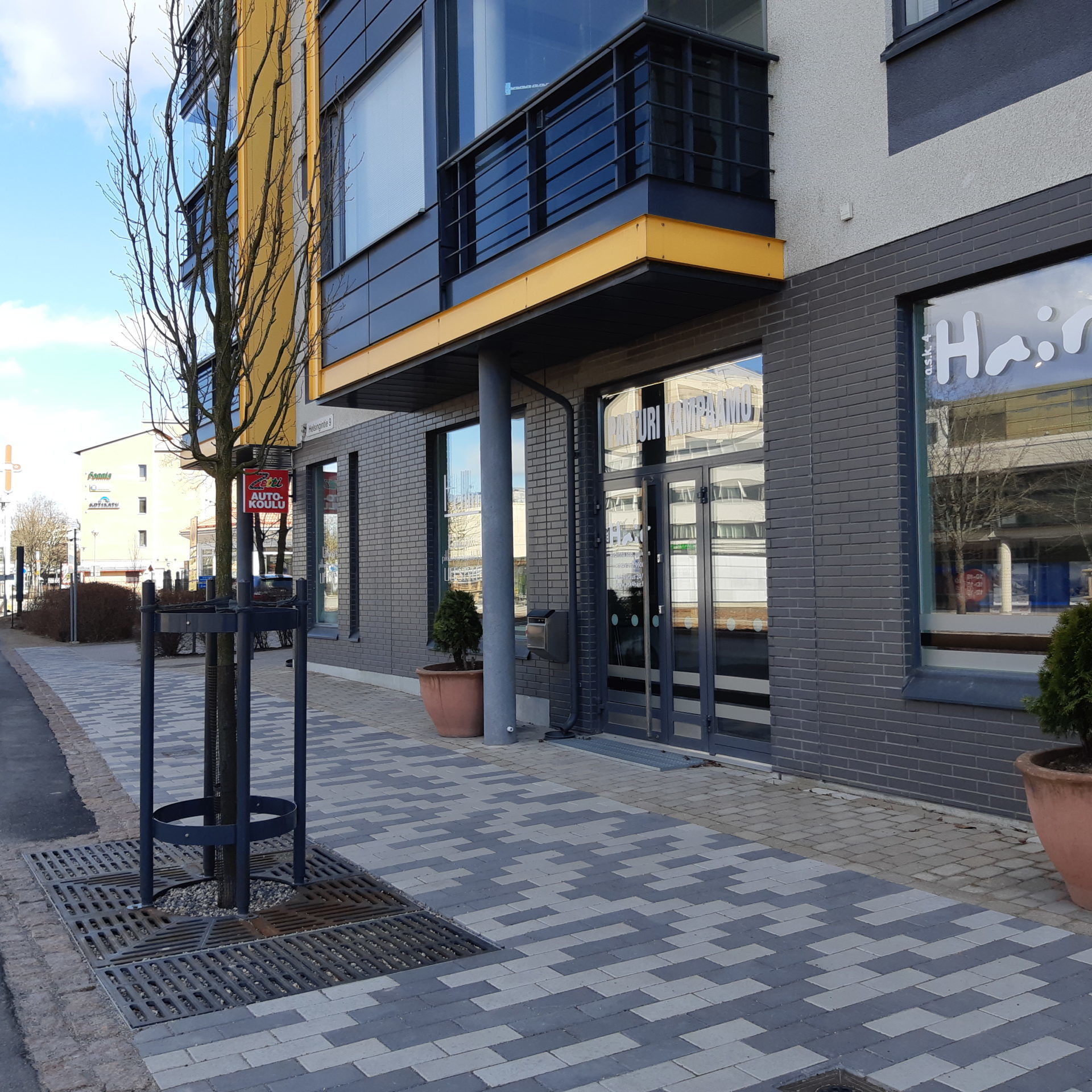 Järvenpään liiketiloja katukuvassa