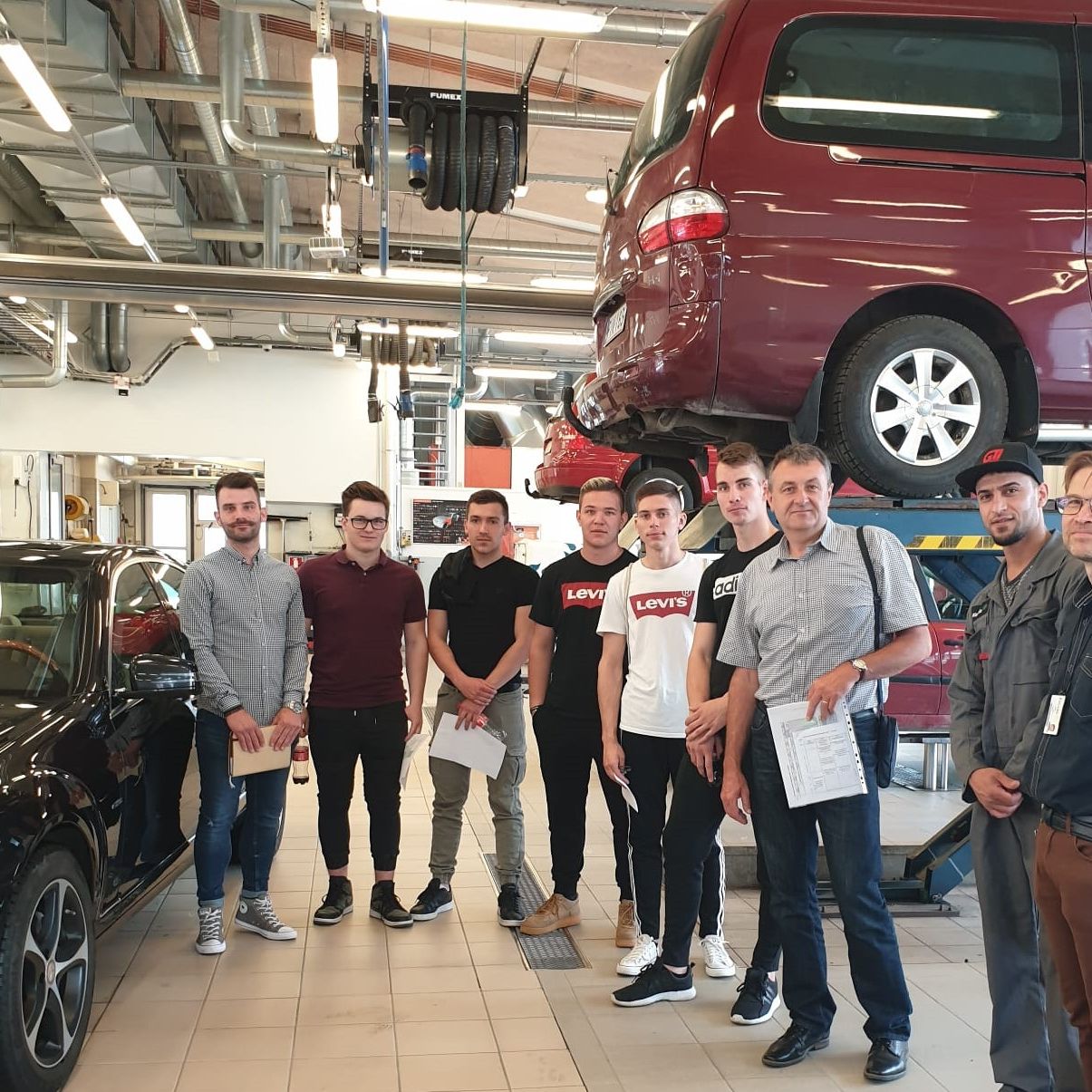 Keudan toimintaan tutustumassa slovenialaisryhmä