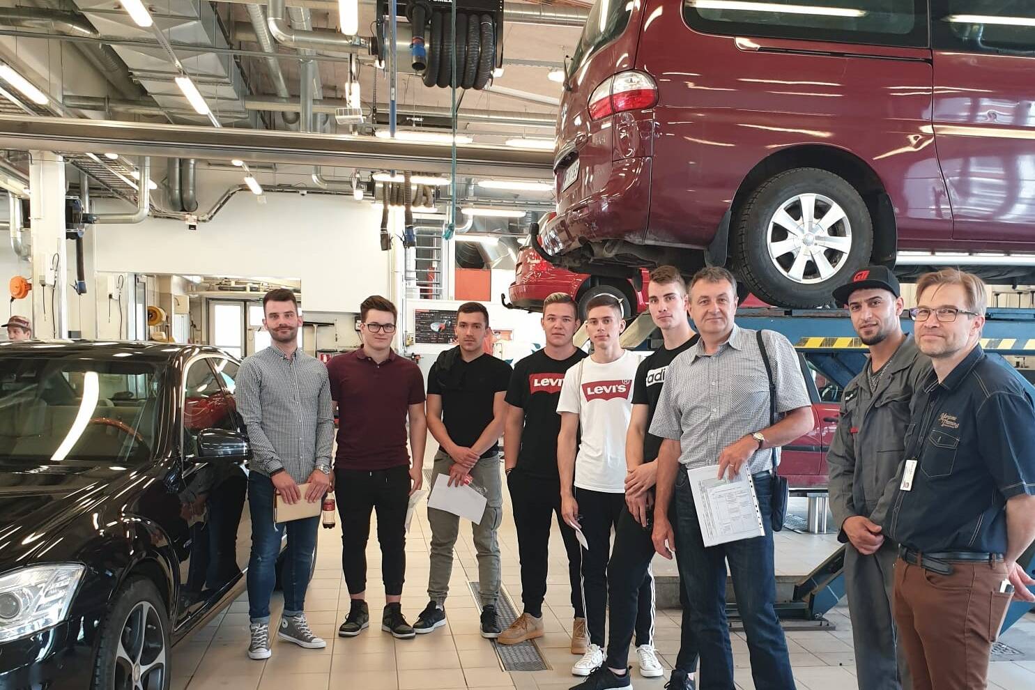 Keudan toimintaan tutustumassa slovenialaisryhmä