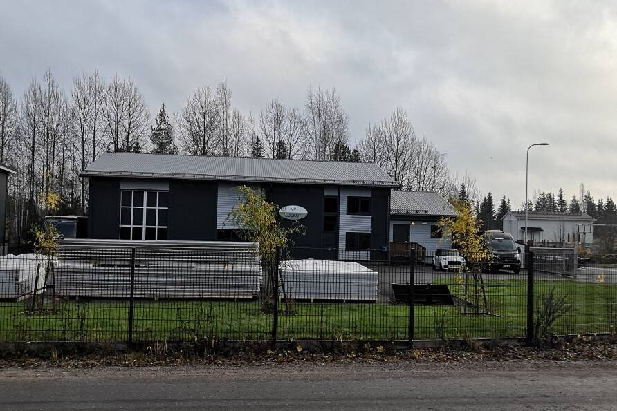 Viiihtyisä kaupunkikuva toimintamallin esimerkillinen piha. Kuvassa VP-Luukut Oy.