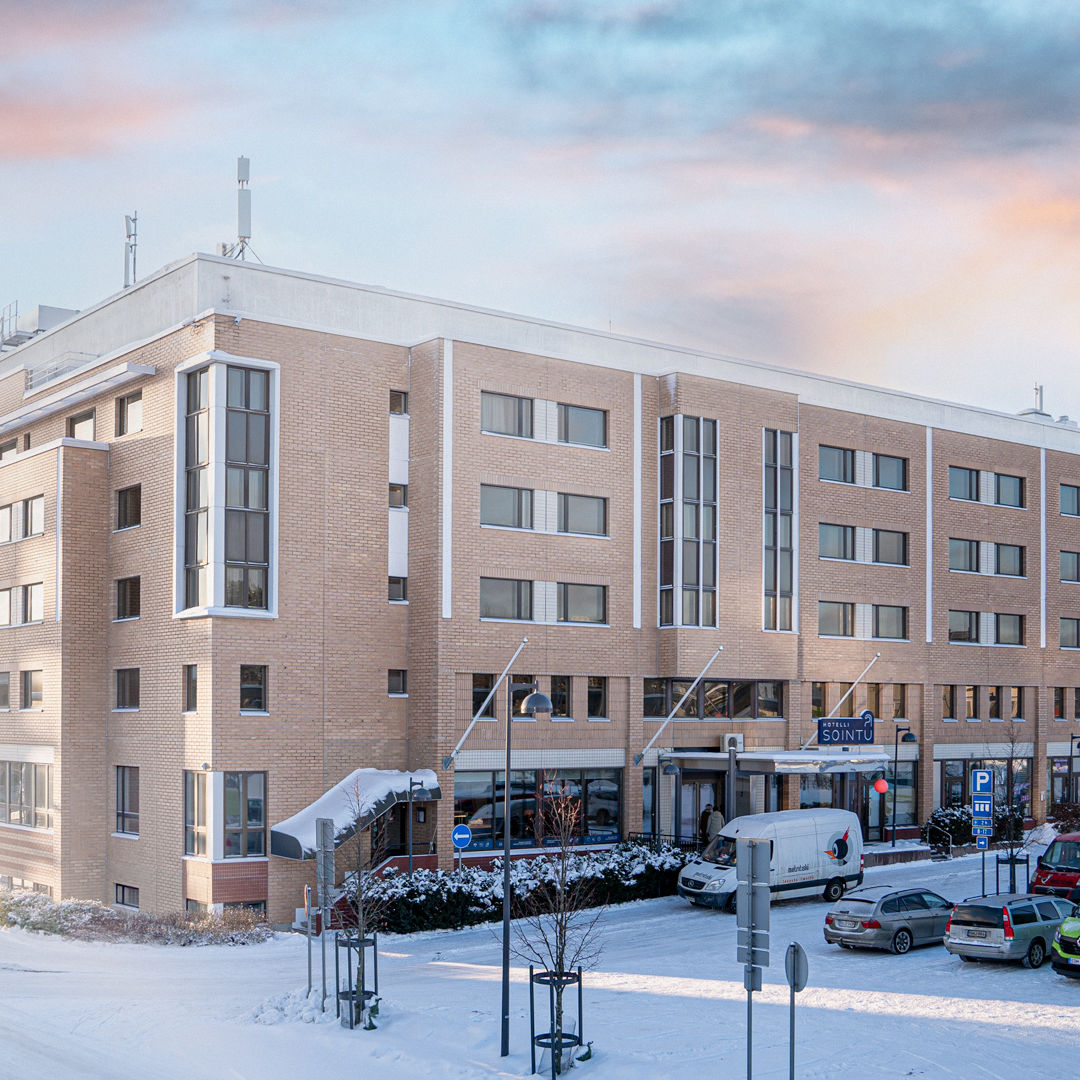 Hotelli Sointu, kuva Järvenpään aseman suunnalta