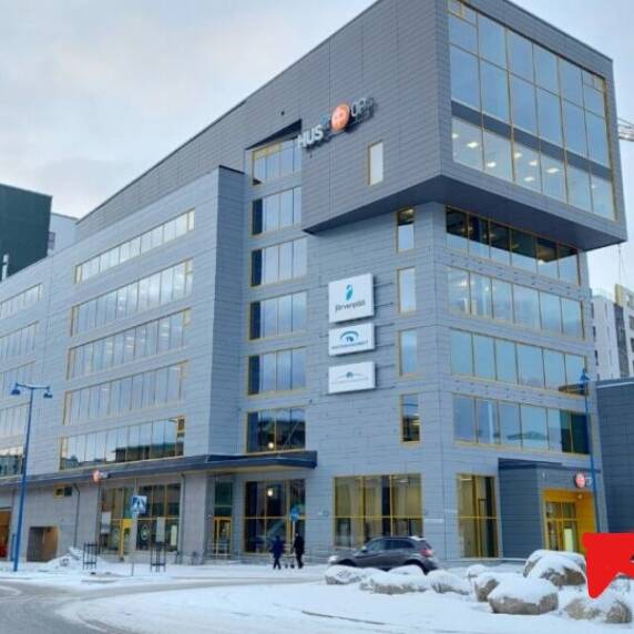 Boulevard block and entrance