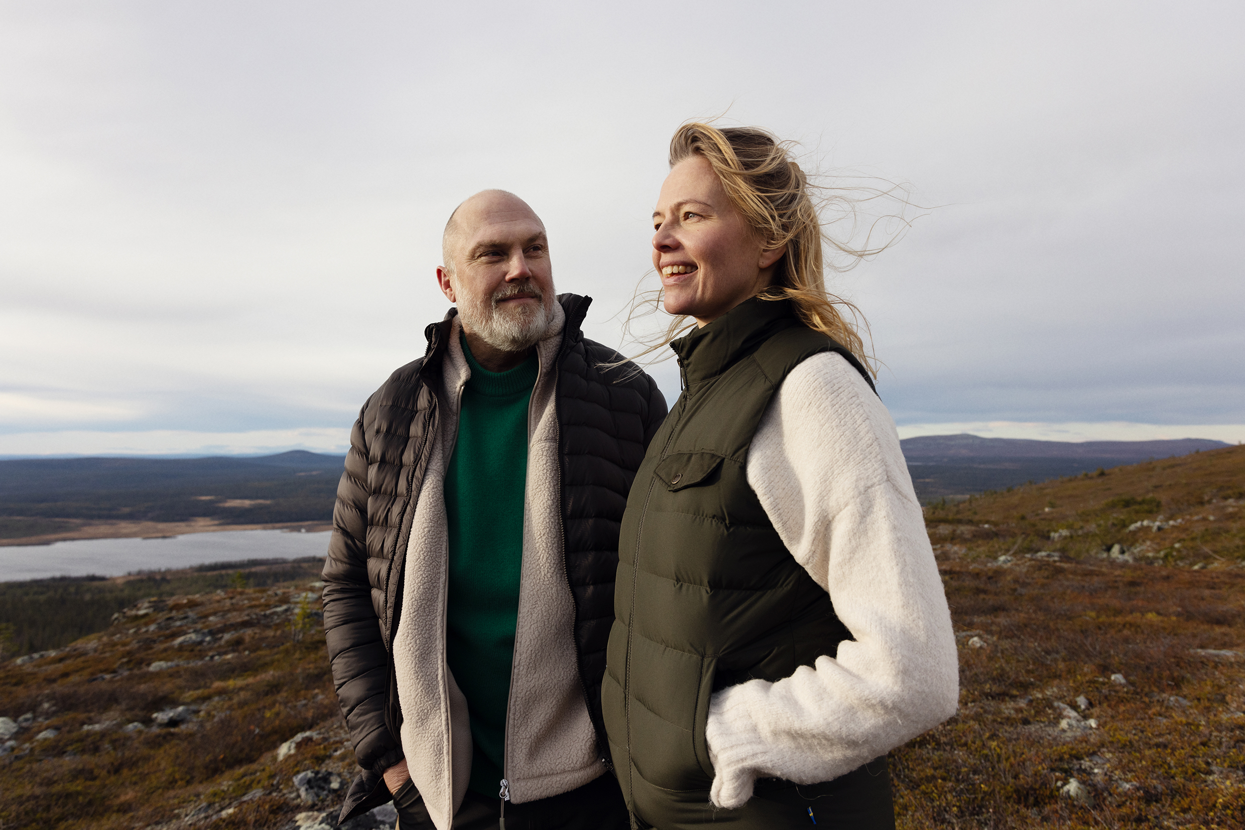 Mies ja nainen luonnossa, havainnekuva