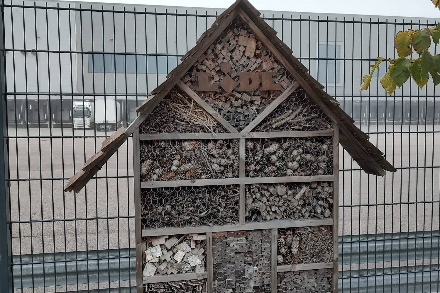 Lidl Järvenpää ja hyönteishotelli