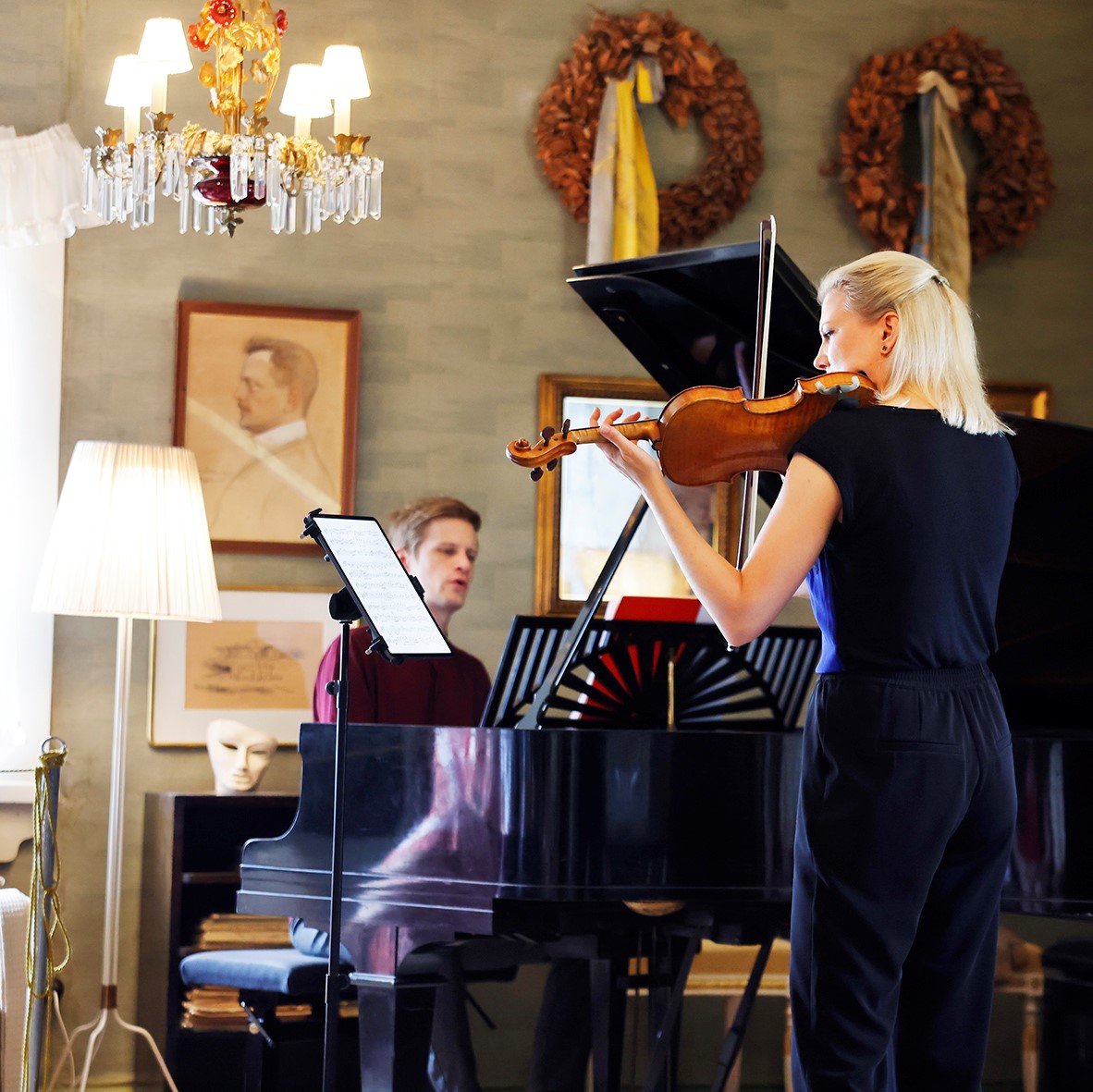 kuva Meidän Festivaalilta, musiikkiesitys