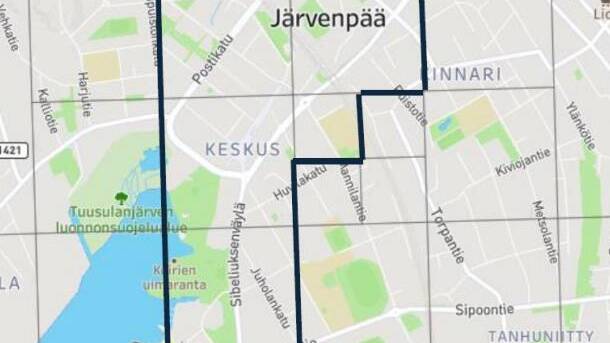 Karttakuva Järvenpään keskustan alueesta, jossa on tummalla viivalla rajattu alue, joka kattaa Keskuksen, osan Lepolaa ja keskustan ympäristöä Tuusulanjärven rannalta Pöytäalhon ja Kyrölän suuntaan.
