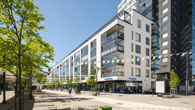 kuvassa Järvenpään keskustan kävelykatu