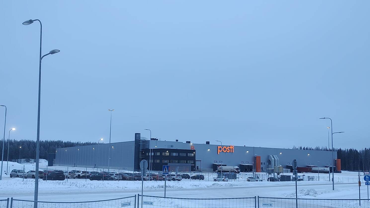 Järvenpäässä sijaitseva Postin suurvarasto
