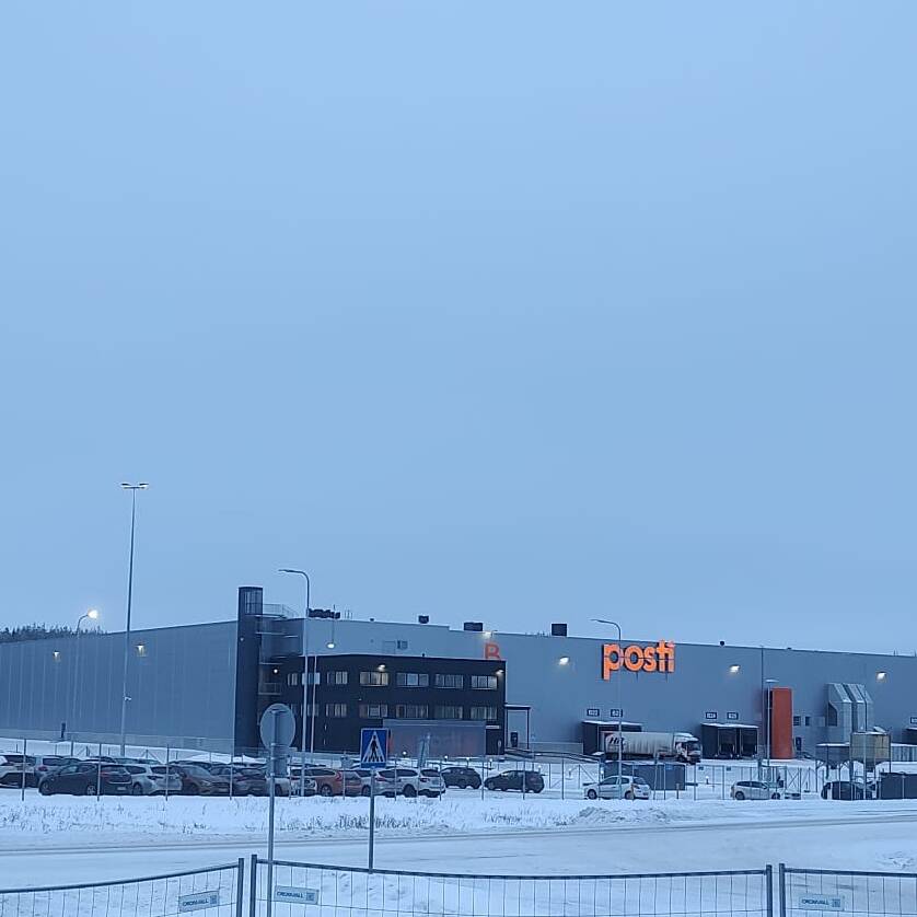 Järvenpäässä sijaitseva Postin suurvarasto