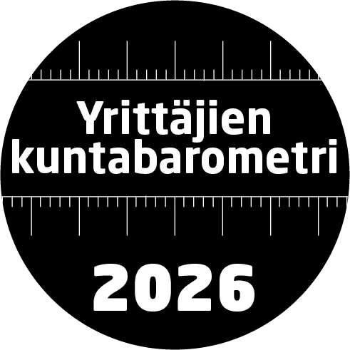 Musta, pyöreä logo, jossa valkoisella teksti ”Yrittäjien kuntabarometri 2026” ja ylä- sekä alareunassa viivamaisia mitta-asteikon merkintöjä.