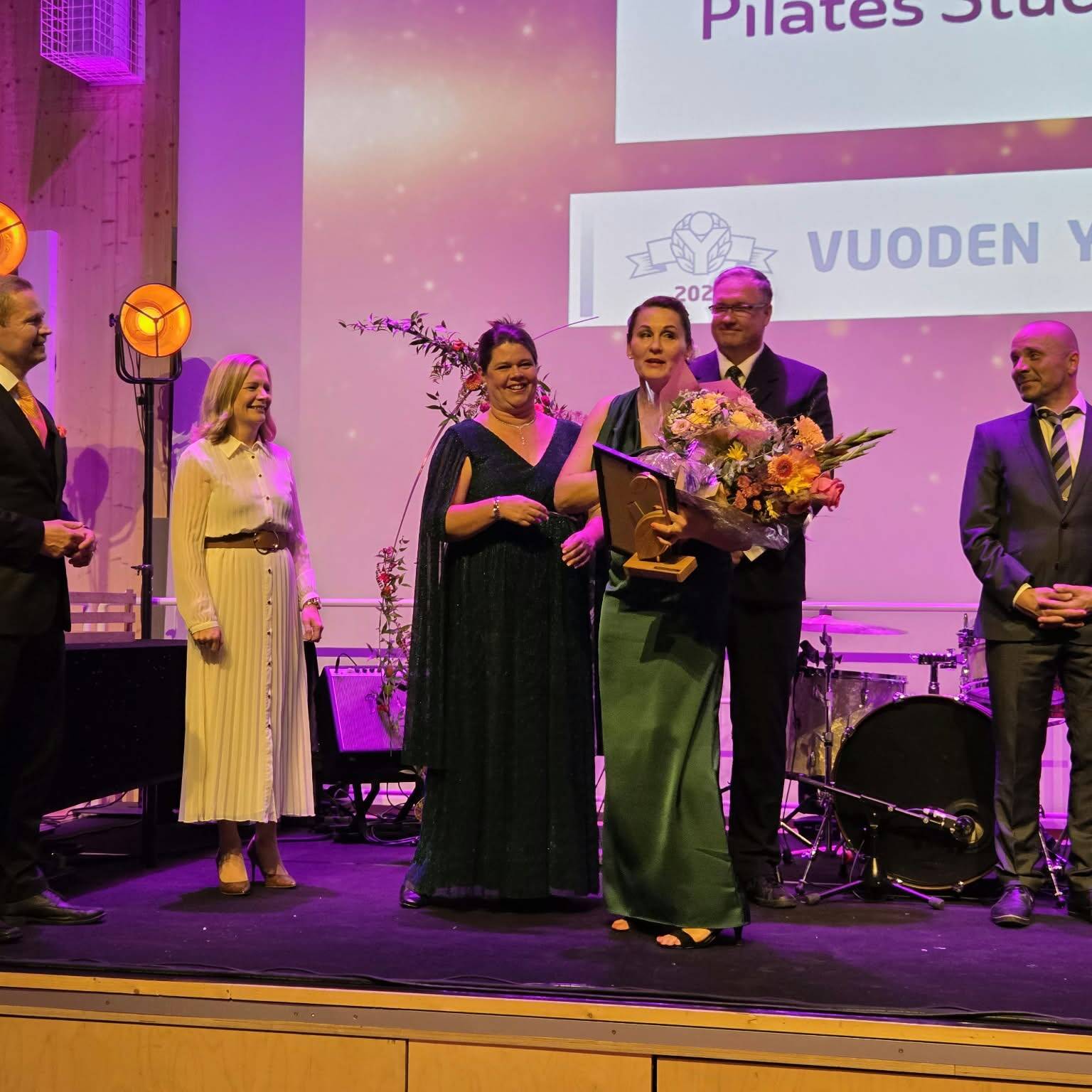 Vuoden yrittäjä 2026 Minja Jämsänen ja Business Järvenpään edustajat